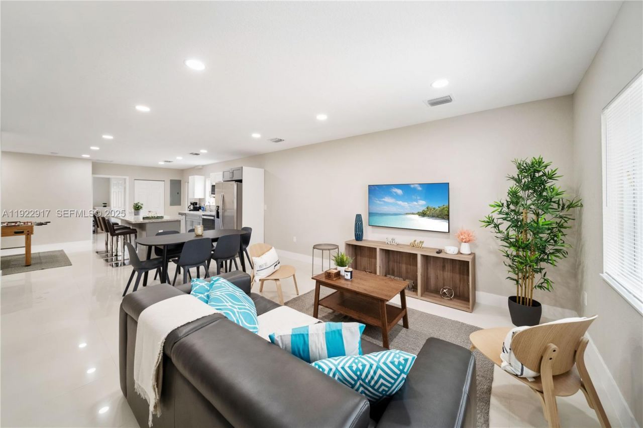 1770 NW 55th St, Miami, FL 33142 Photo