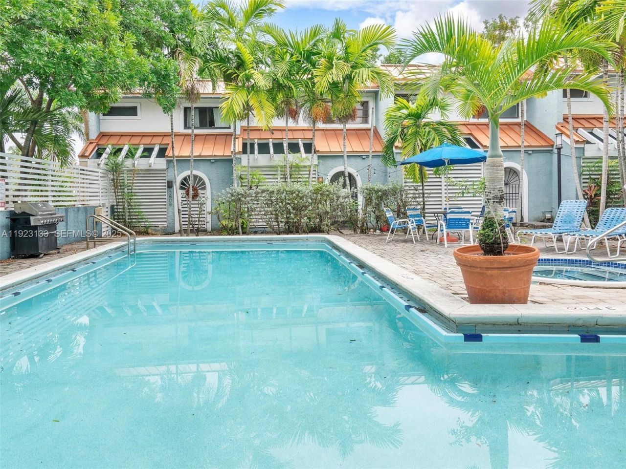 515 NE 38th St, Unit 10, Miami, FL 33137 Photo