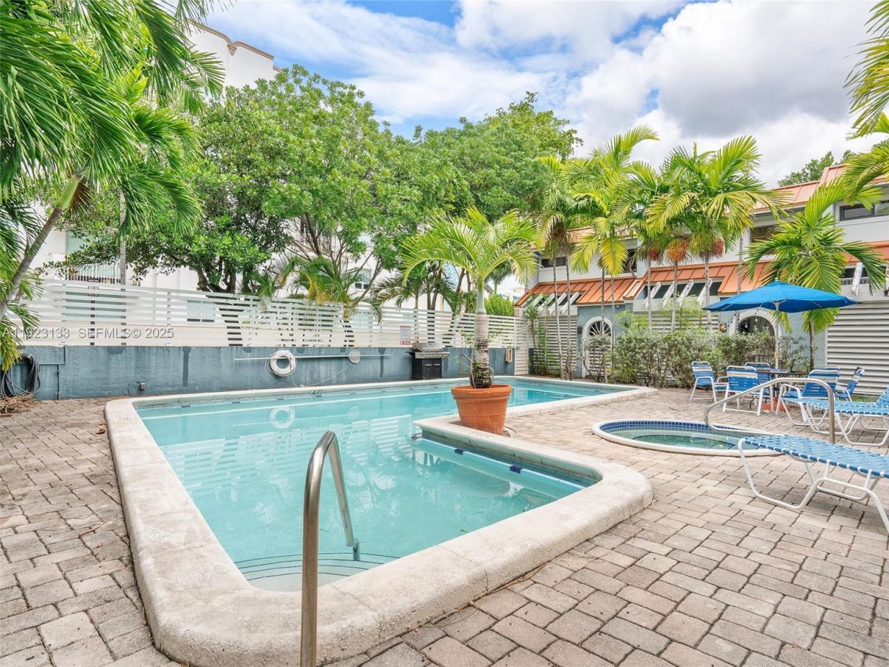 515 NE 38th St, Unit 10, Miami, FL 33137 Photo