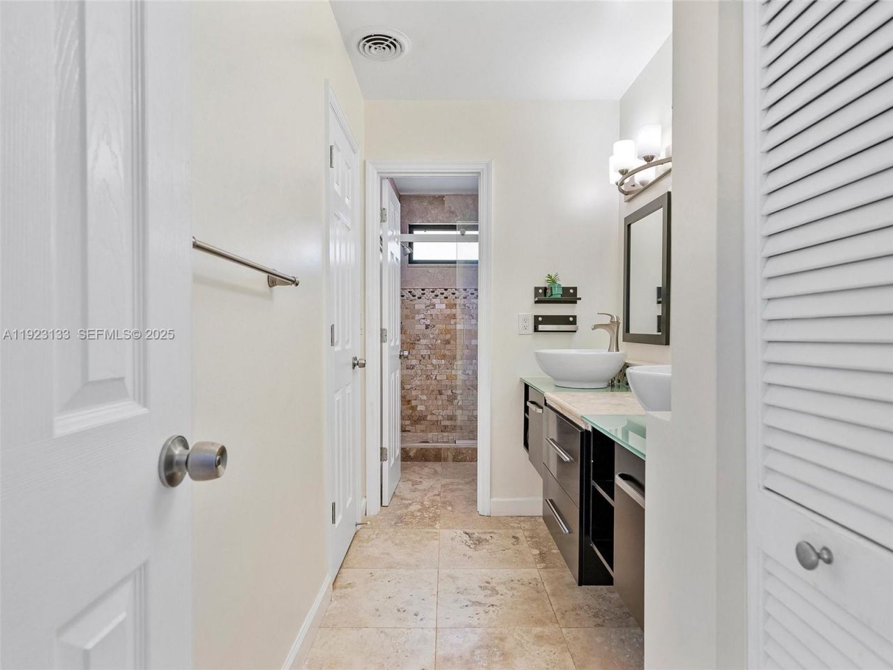 515 NE 38th St, Unit 10, Miami, FL 33137 Photo