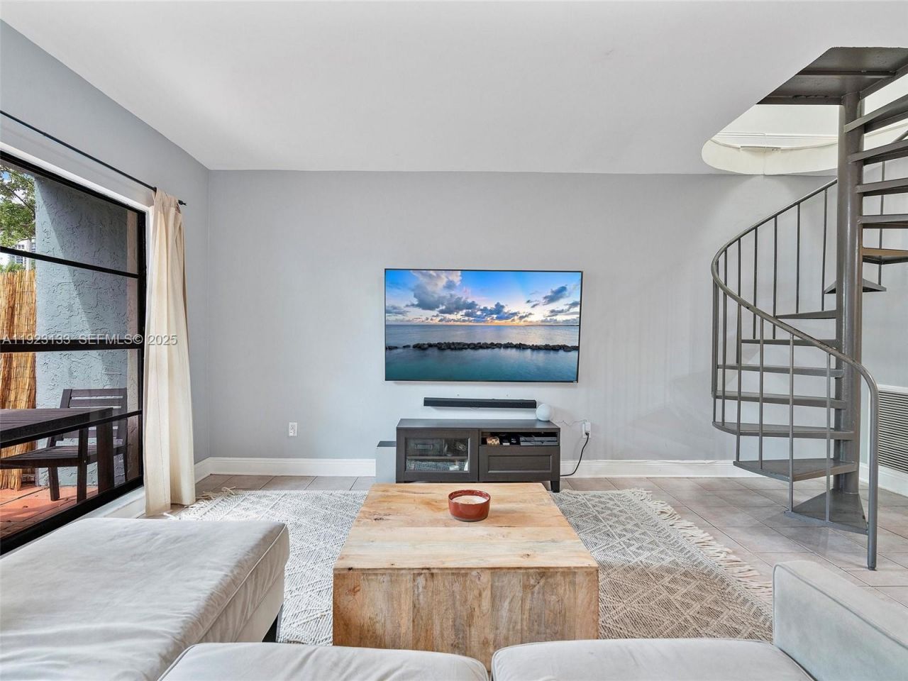 515 NE 38th St, Unit 10, Miami, FL 33137 Photo