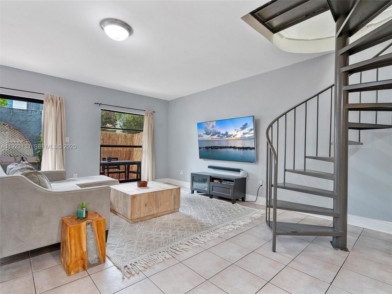 515 NE 38th St, Unit 10, Miami, FL 33137 Photo