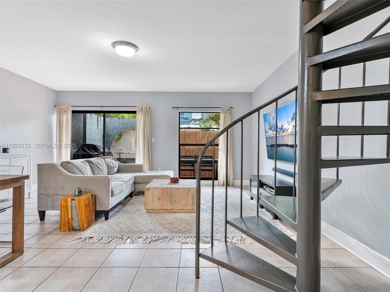 515 NE 38th St, Unit 10, Miami, FL 33137 Photo