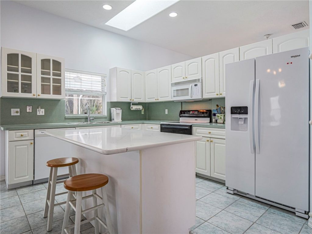 432 Seagrass Avenue, Sebastian, FL 32958 Photo