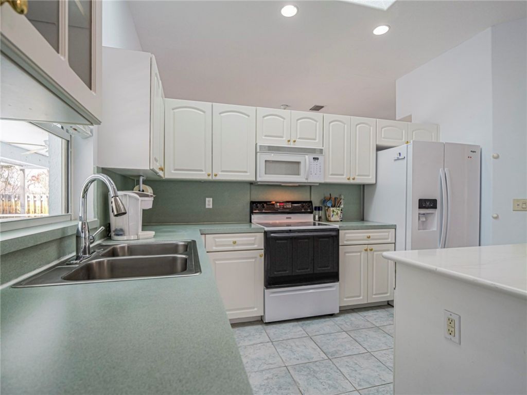 432 Seagrass Avenue, Sebastian, FL 32958 Photo