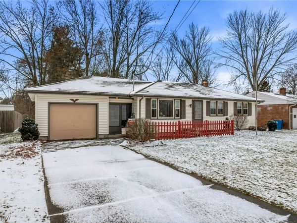 250 E Manor Avenue, Struthers, OH 44471