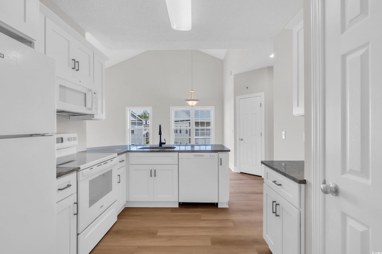 5038 Belleglen Ct. Photo 14