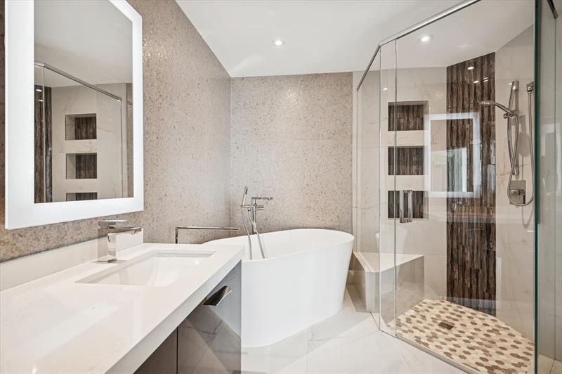 111 SE 8th Avenue, Unit 1005, Fort Lauderdale, FL 33301 Photo