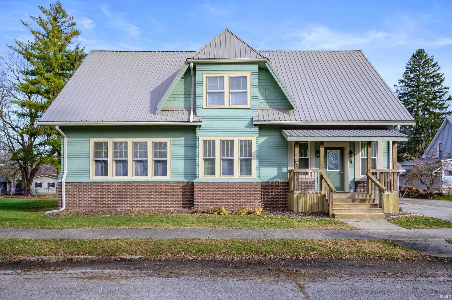 4 W Henley Street, Carthage, IN 46115 Main Photo