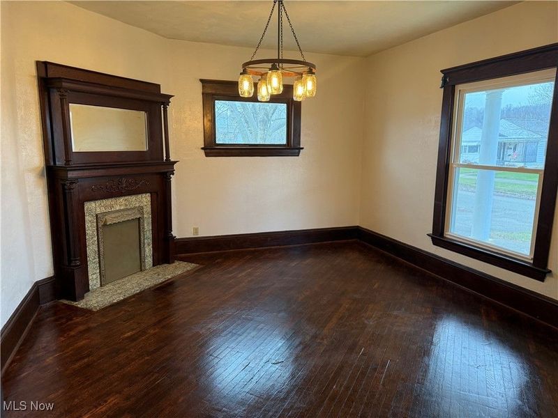 214 W 7th Street, Uhrichsville, OH 44683 Photo 5