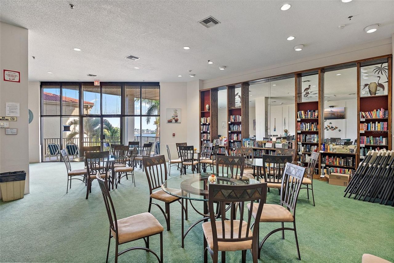 6322 Palma Del Mar Boulevard S, Unit 209, Saint Petersburg, FL 33715 Photo