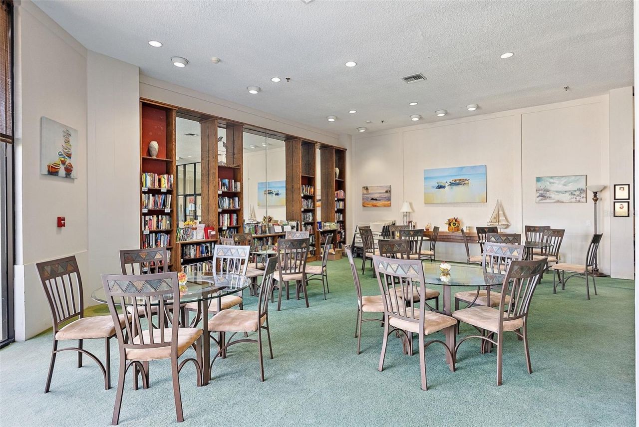 6322 Palma Del Mar Boulevard S, Unit 209, Saint Petersburg, FL 33715 Photo