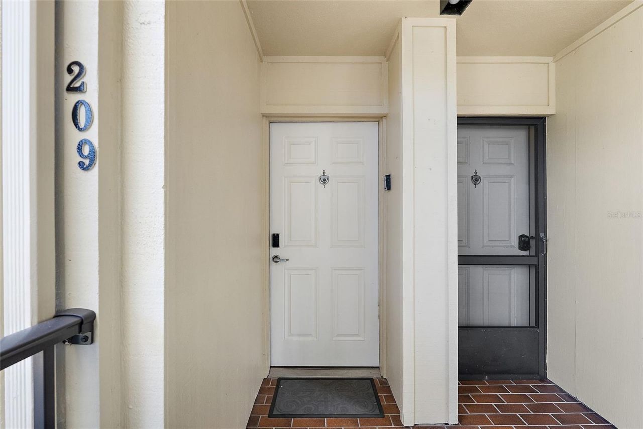 6322 Palma Del Mar Boulevard S, Unit 209, Saint Petersburg, FL 33715 Photo