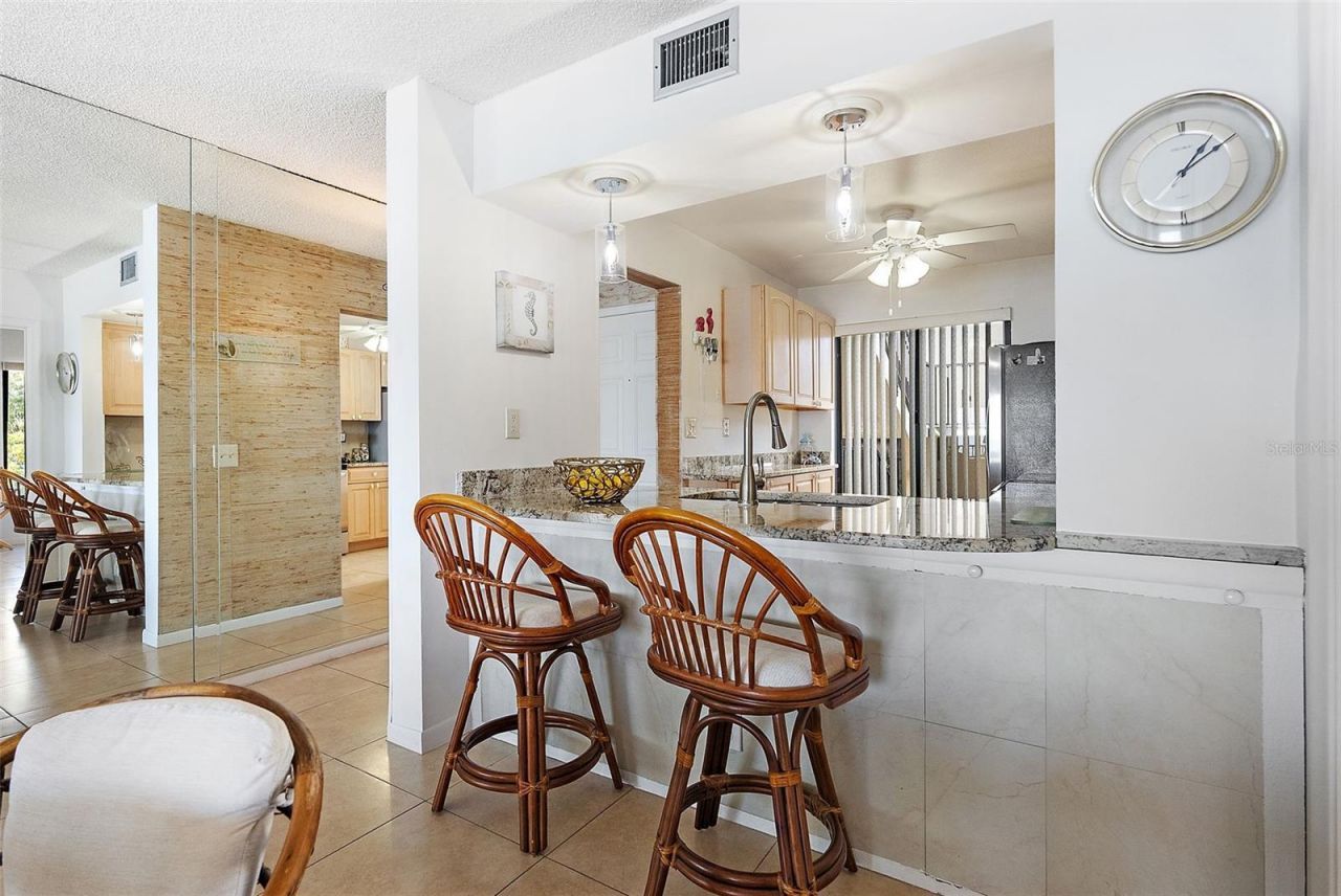 6322 Palma Del Mar Boulevard S, Unit 209, Saint Petersburg, FL 33715 Photo