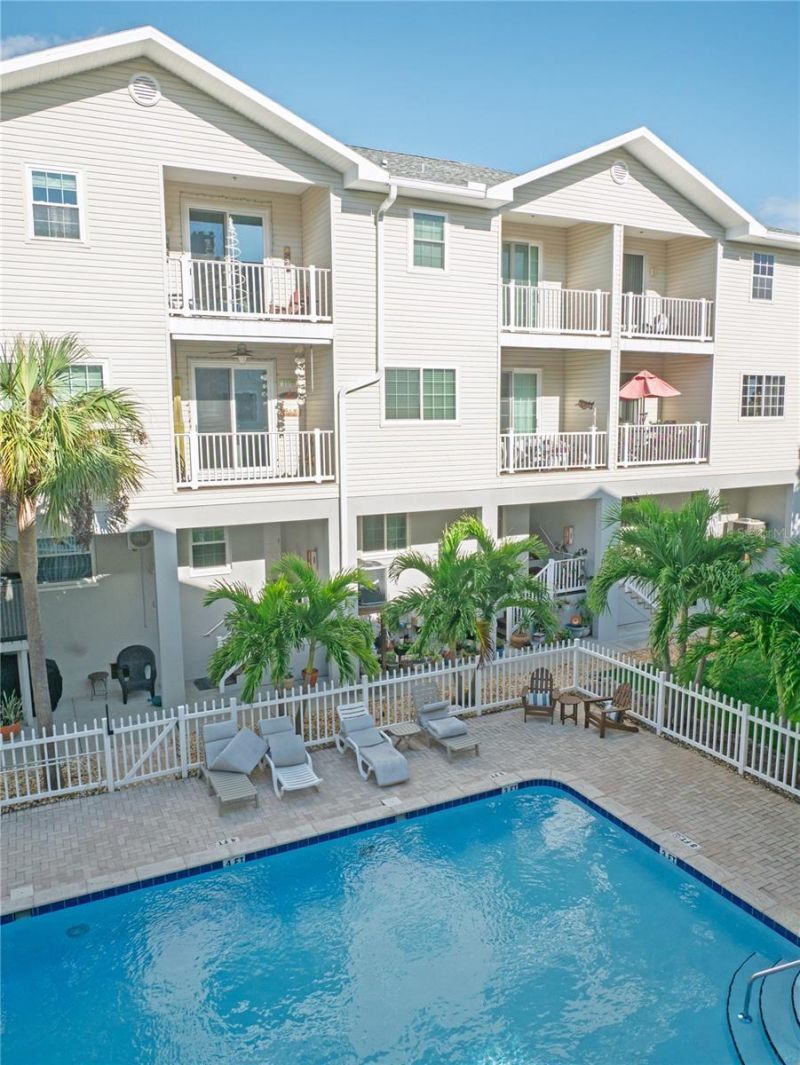 15473 Gulf Boulevard, Madeira Beach, FL 33708 Photo