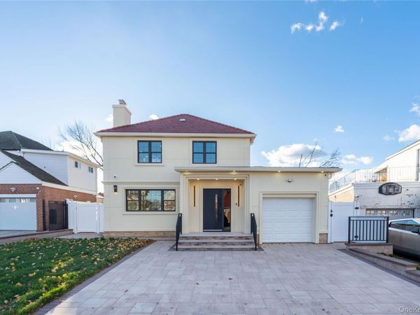 7662 174th Street, Fresh Meadows, NY 11366