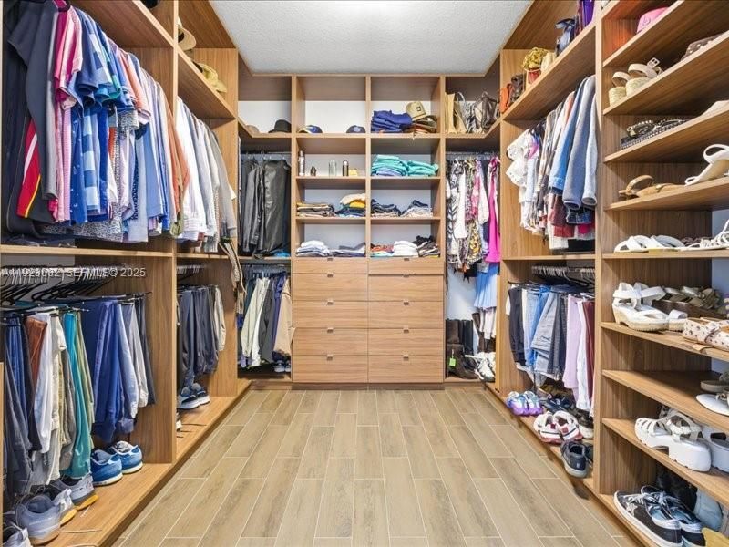 8780 NW 98th Ct, Doral, FL 33178 Photo