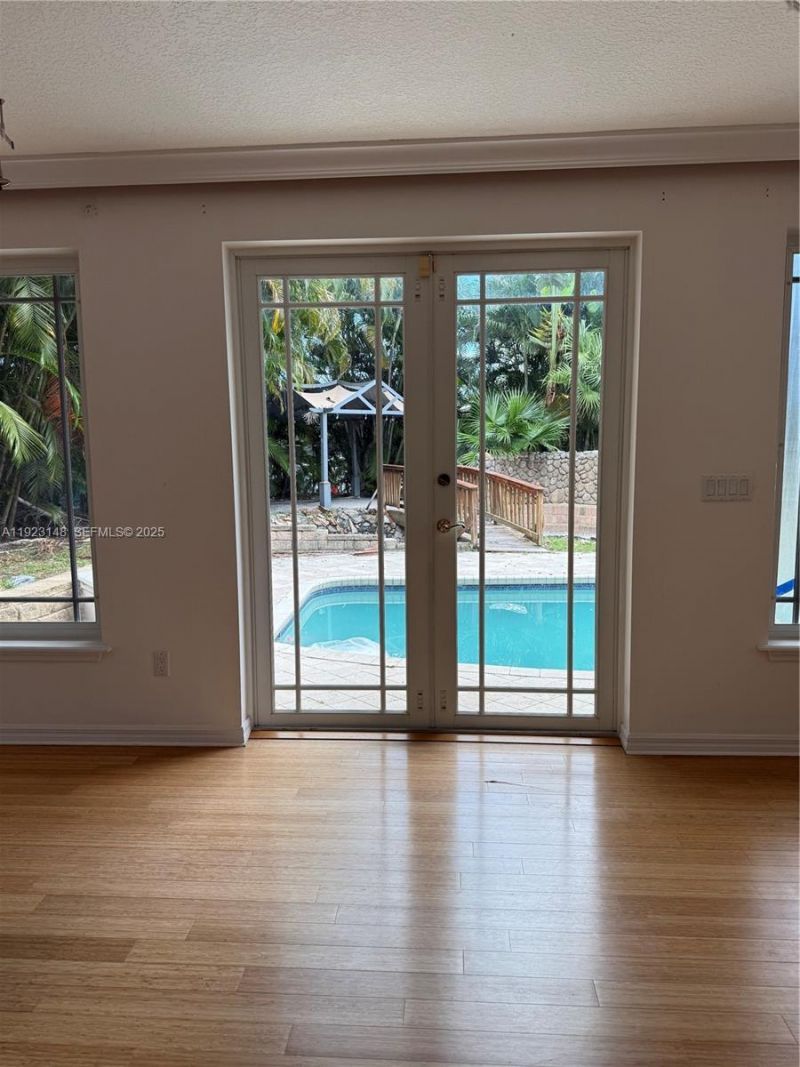 518 & 524 N Riverside Dr, Pompano Beach, FL 33062 Photo