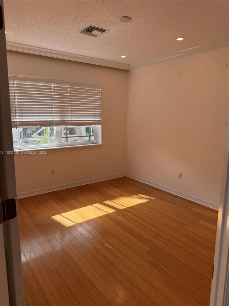 518 & 524 N Riverside Dr, Pompano Beach, FL 33062 Photo