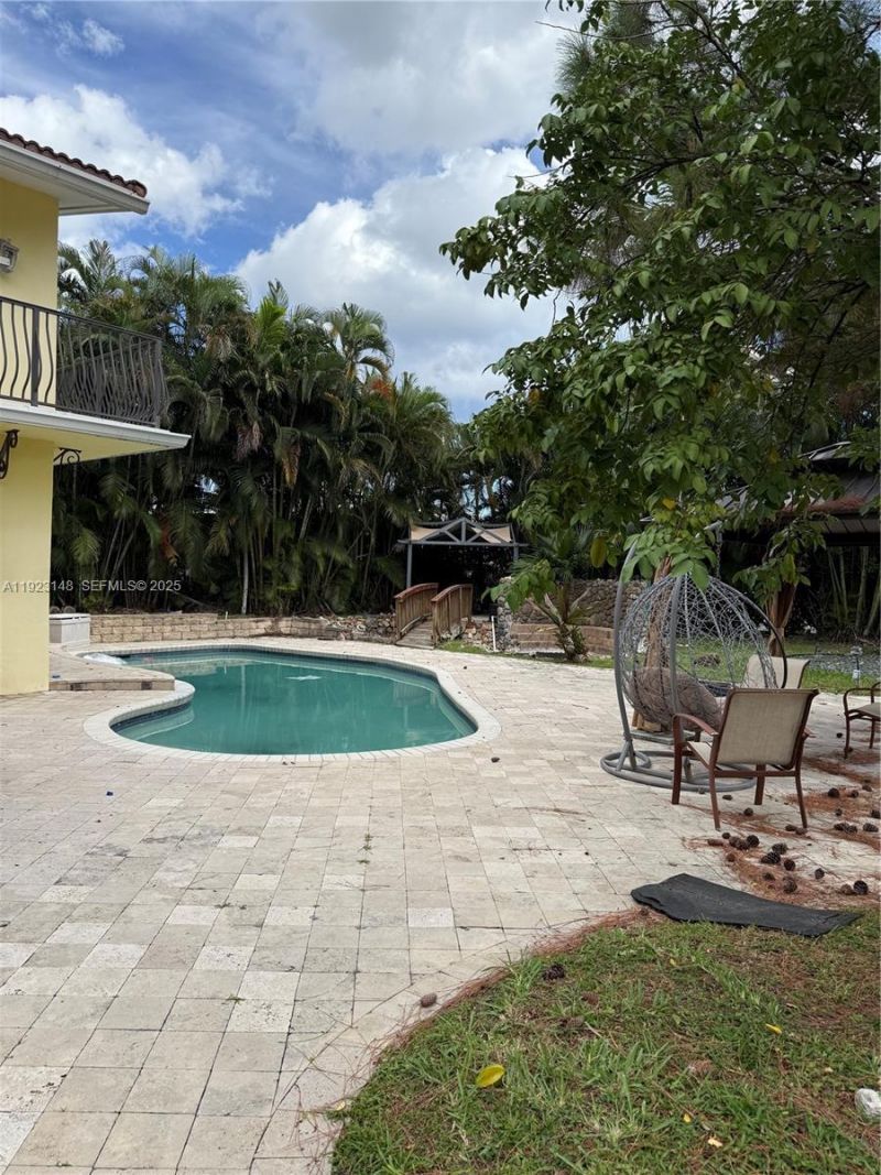 518 & 524 N Riverside Dr, Pompano Beach, FL 33062 Photo