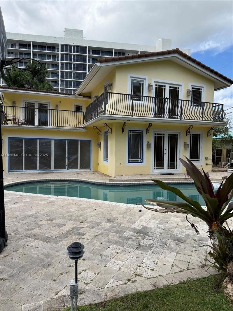 518 & 524 N Riverside Dr, Pompano Beach, FL 33062 Photo