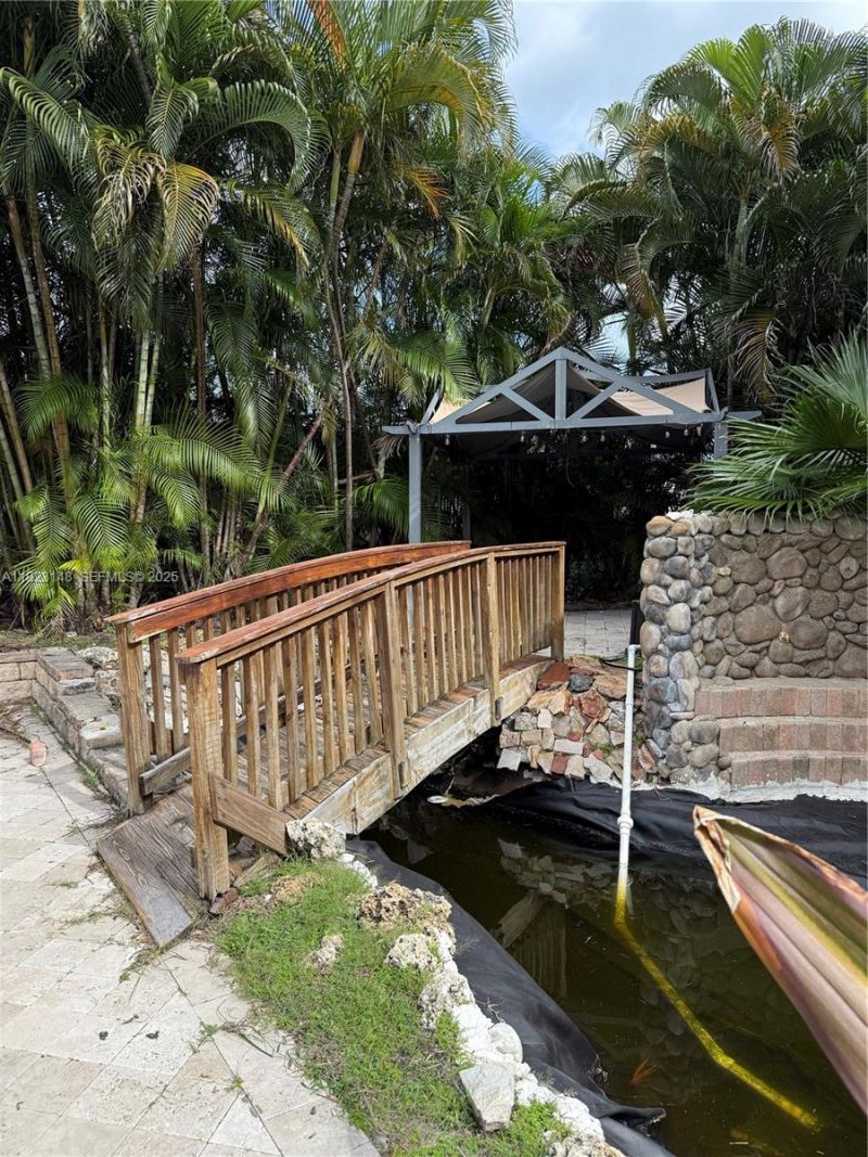 518 & 524 N Riverside Dr, Pompano Beach, FL 33062 Photo