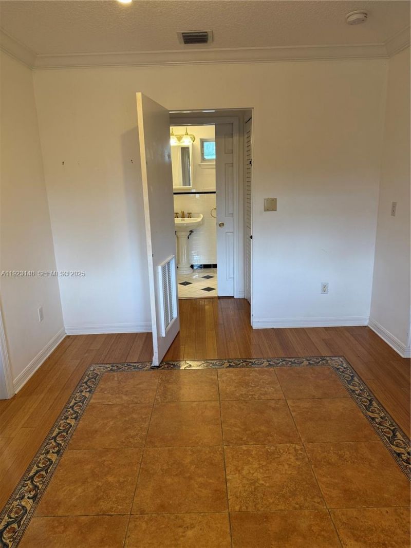 518 & 524 N Riverside Dr, Pompano Beach, FL 33062 Photo