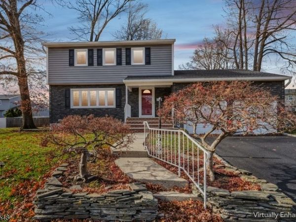 8 Periwinkle Pl, Woodbridge, NJ 07067