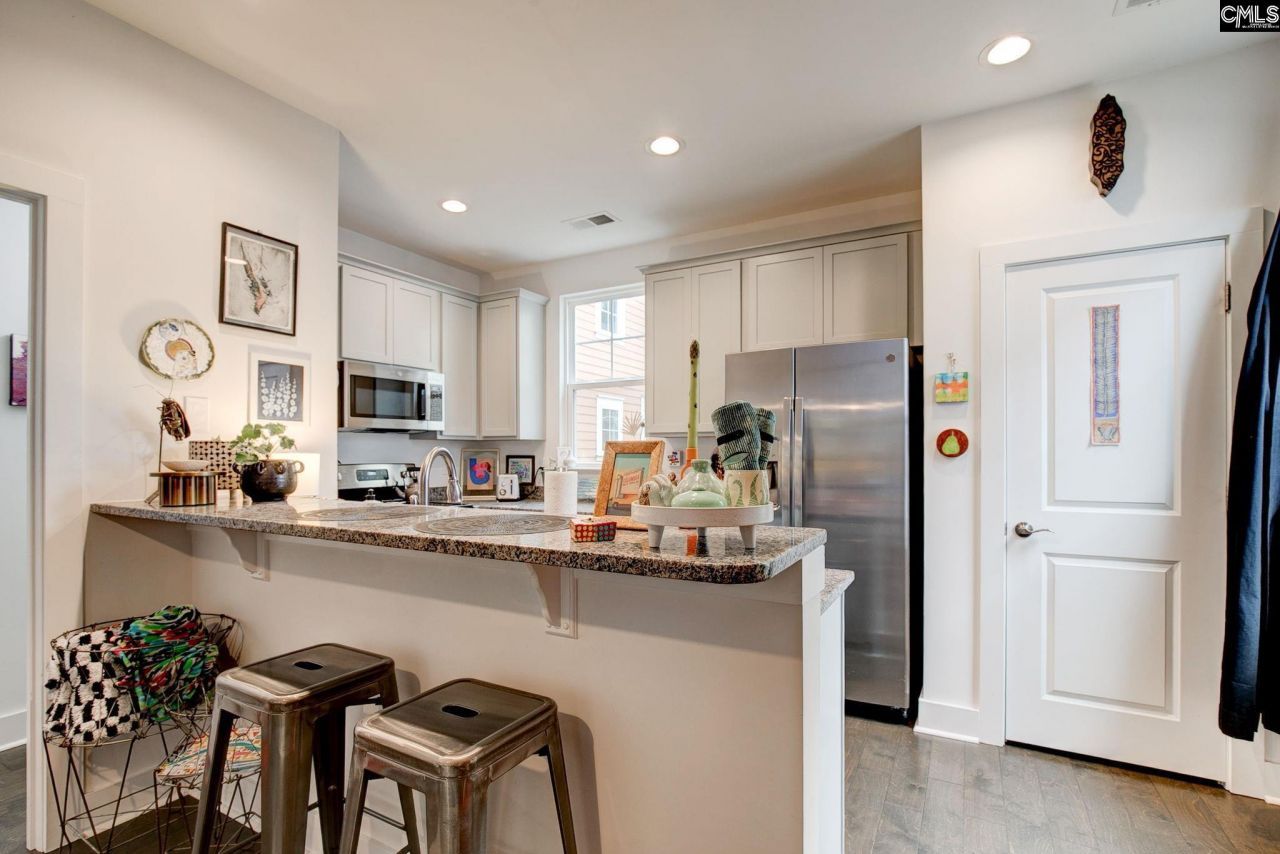 315 Herman Street Photo 11