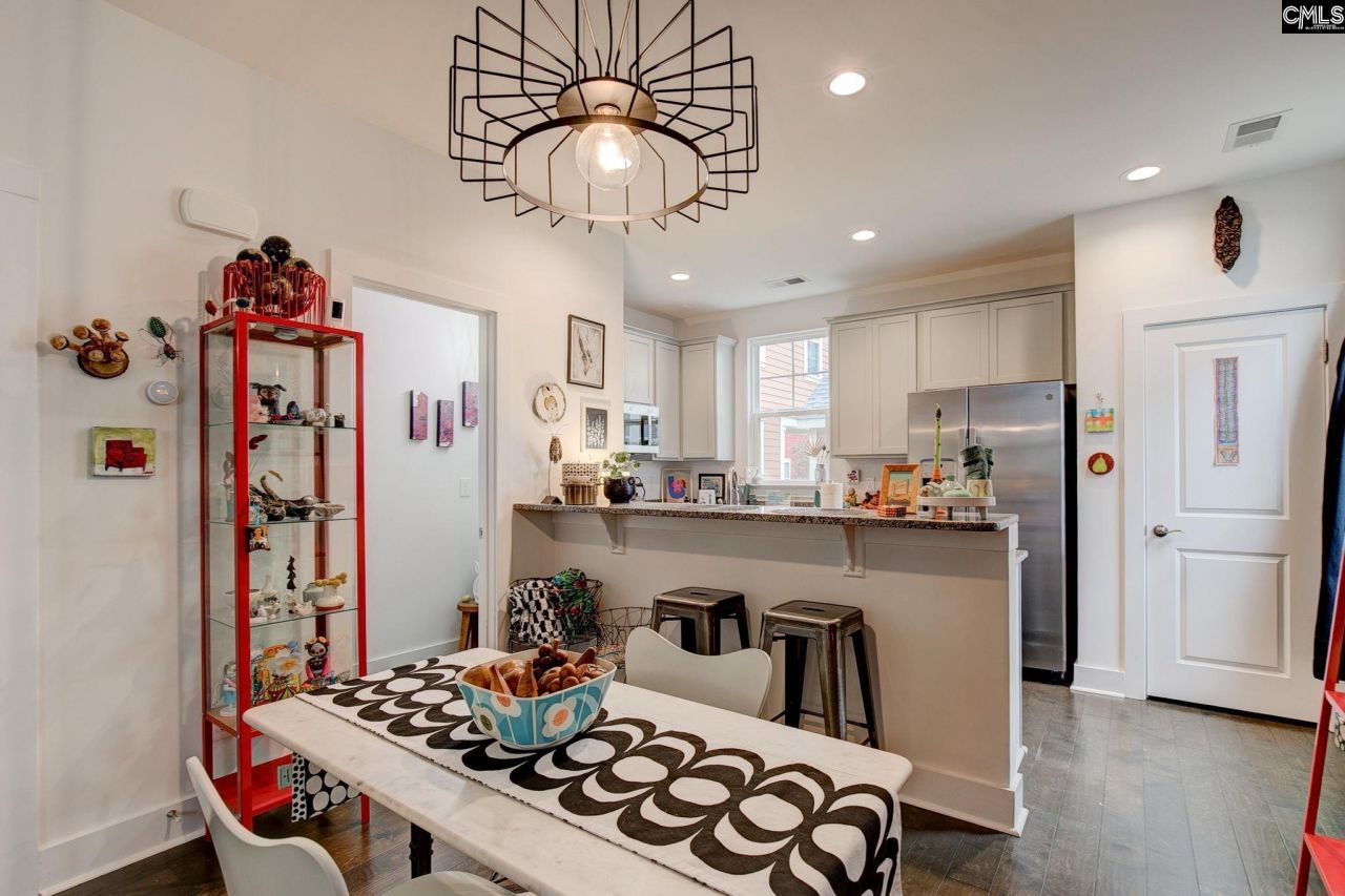 315 Herman Street Photo 9