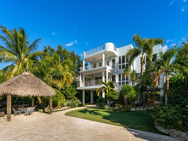 144 N Rolling Hill Road, Tavernier, FL 33070