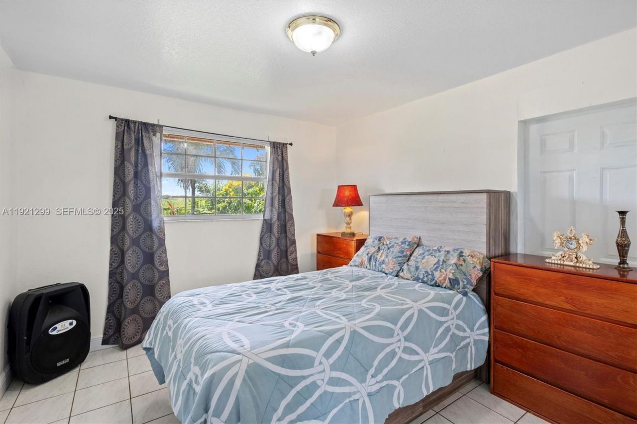 20851 SW 242nd St, Homestead, FL 33031 Photo