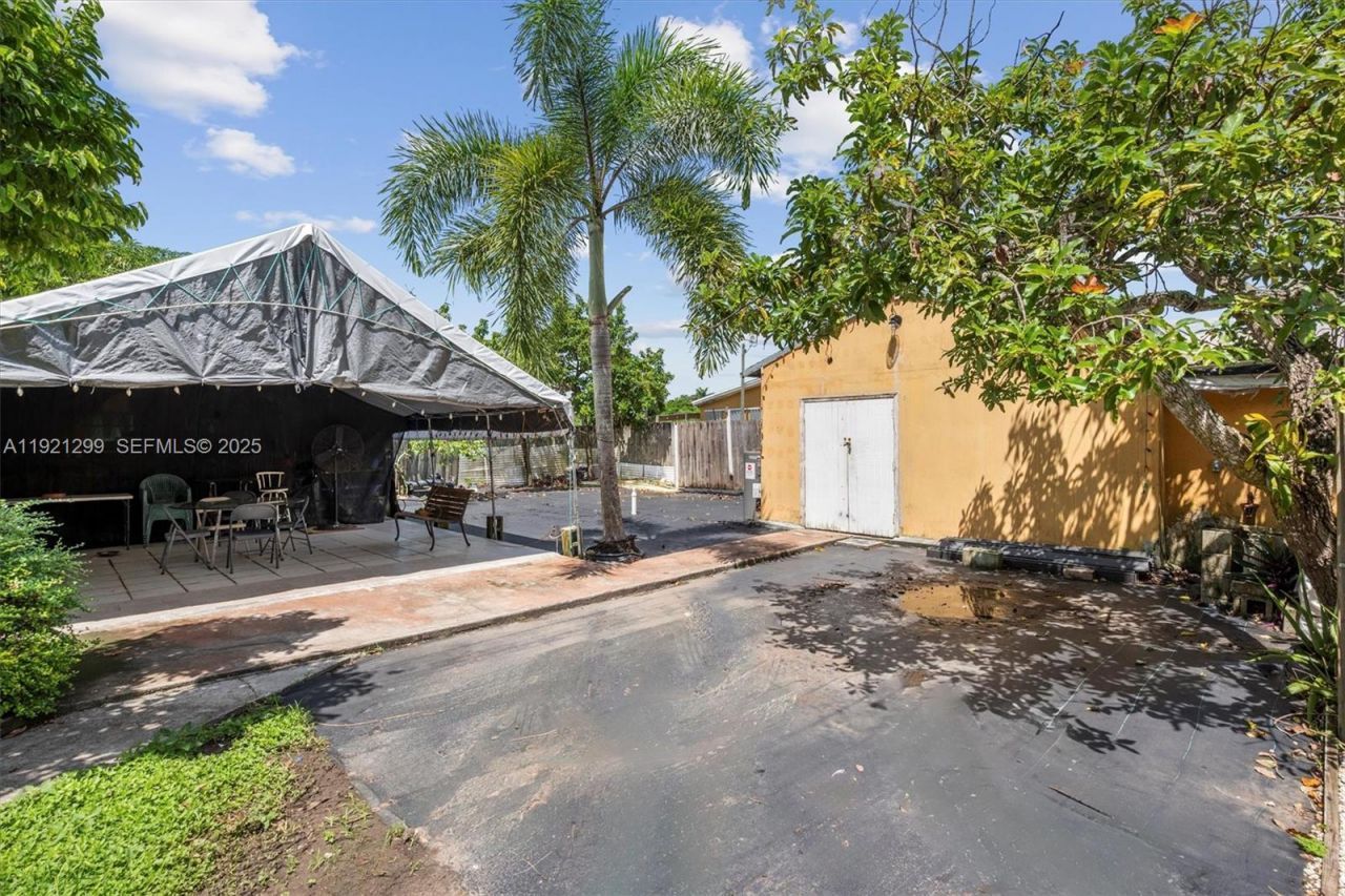 20851 SW 242nd St, Homestead, FL 33031 Photo