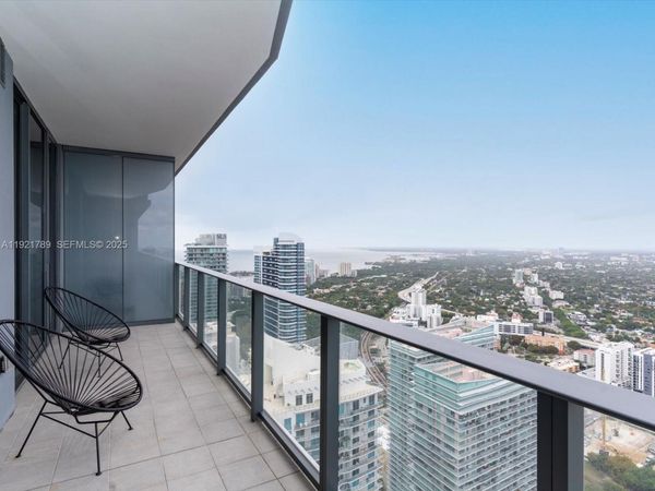 1000 Brickell Plz, Unit PH5706, Miami, FL 33131