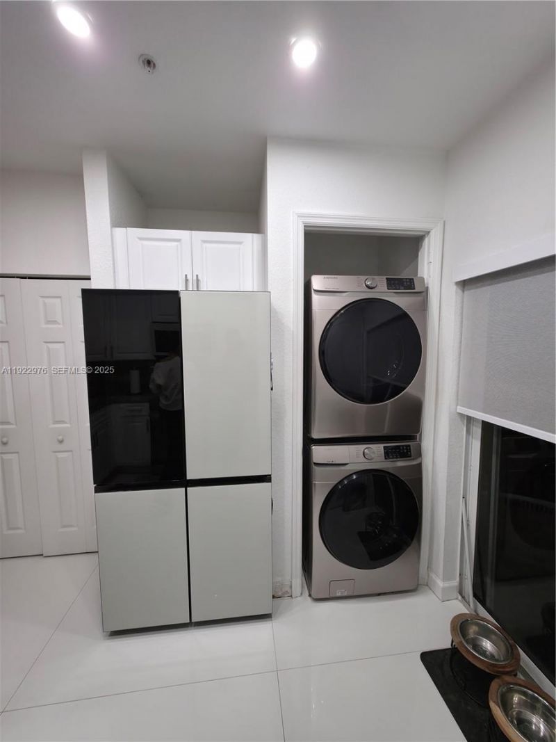 111 NW 2nd Ave, Unit 2, Hallandale Beach, FL 33009 Photo