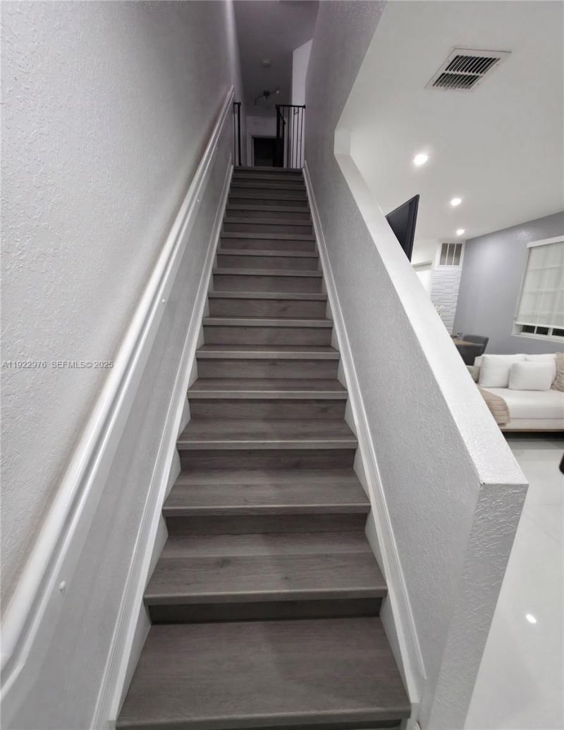 111 NW 2nd Ave, Unit 2, Hallandale Beach, FL 33009 Photo