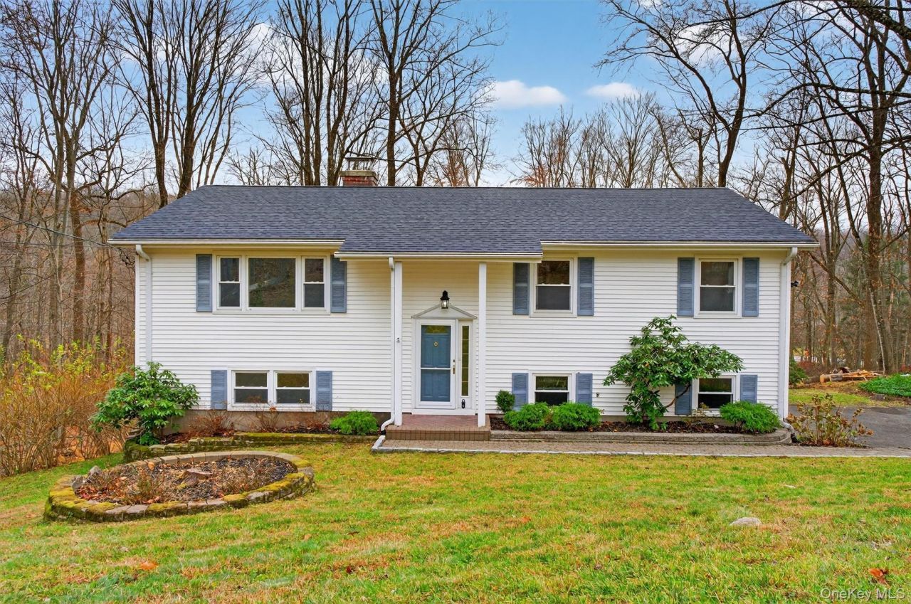 1159 Winding Court, Mohegan Lake, NY 10547 Main Photo