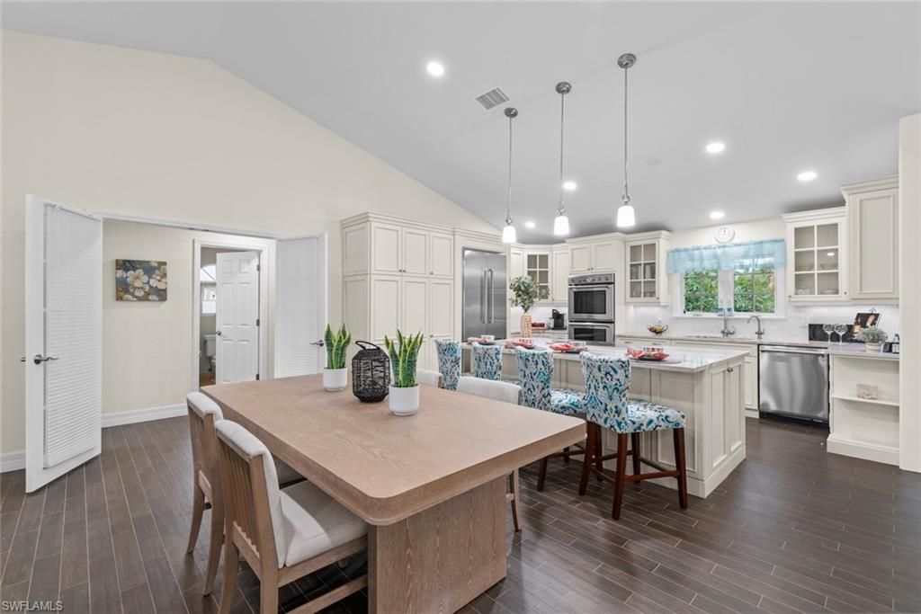 2596 Roosevelt Pl, Sanibel, FL 33957 Photo