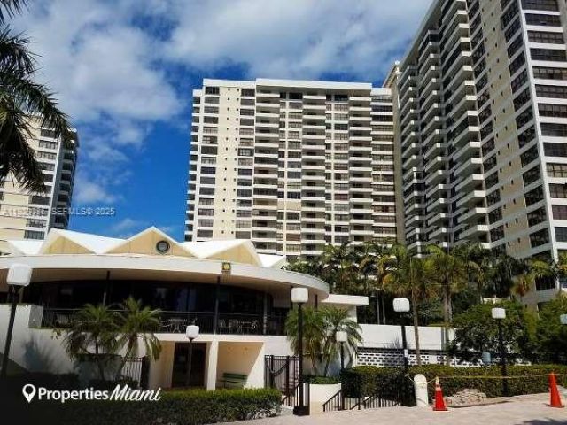 2500 Parkview Dr, Unit 1214, Hallandale Beach, FL 33009 Photo
