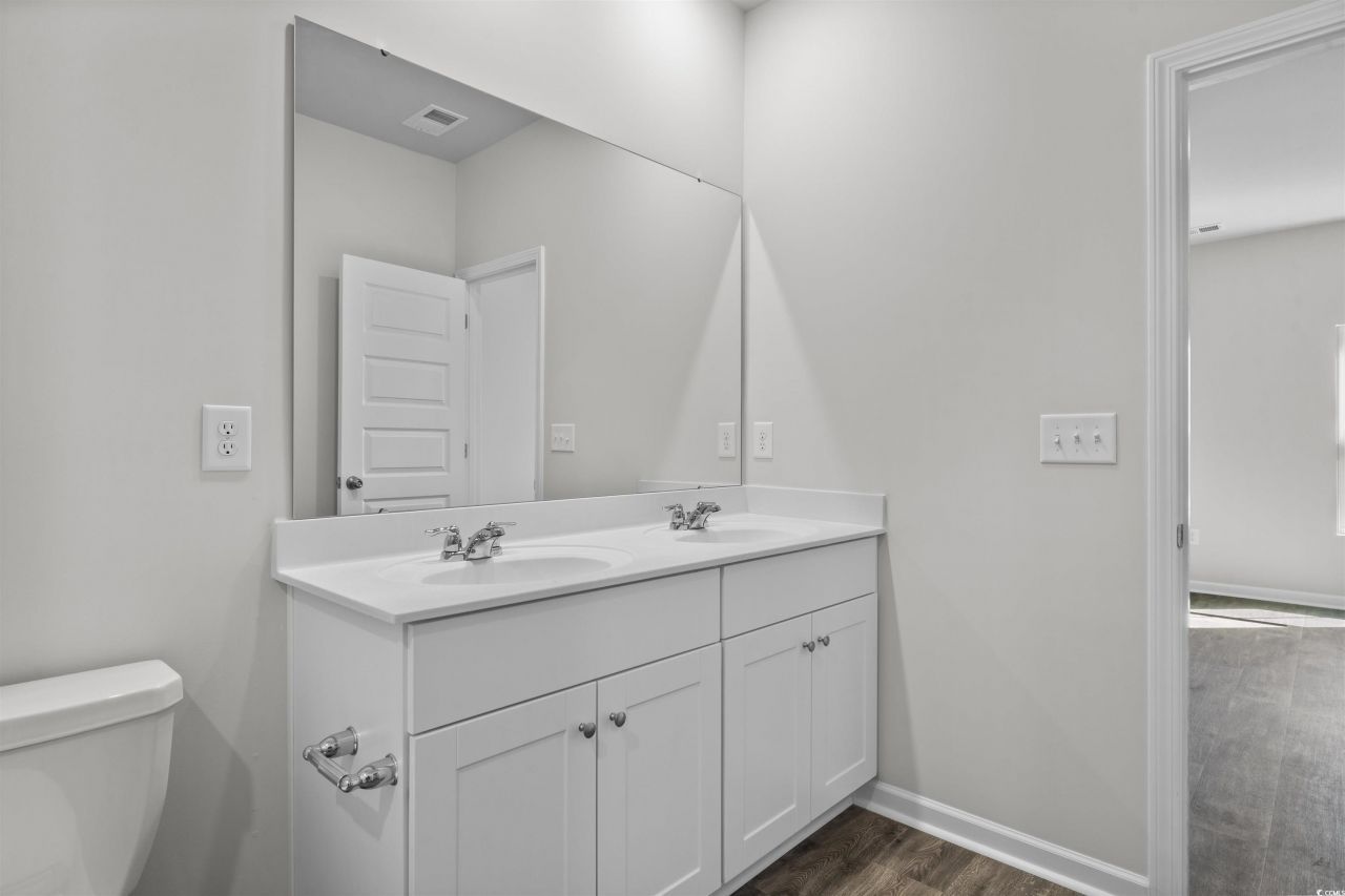 865 Wapama St. Photo 7