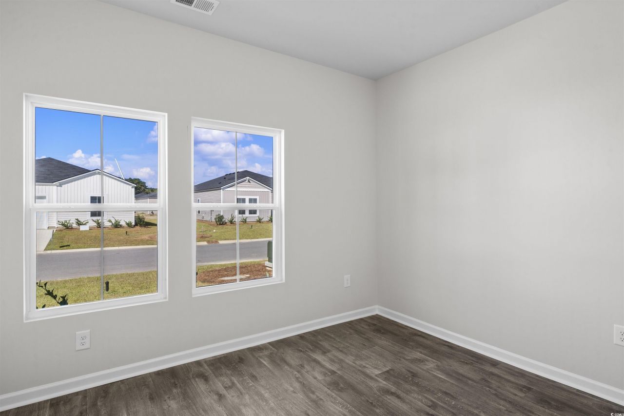 865 Wapama St. Photo 9