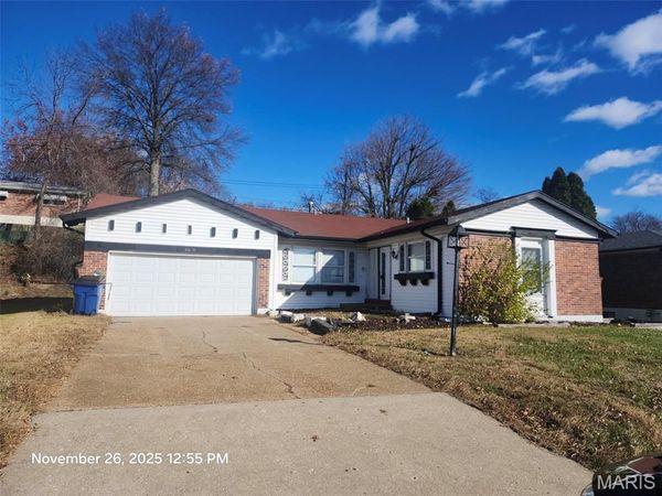 11630 New Halls Ferry Road, Florissant, MO 63033