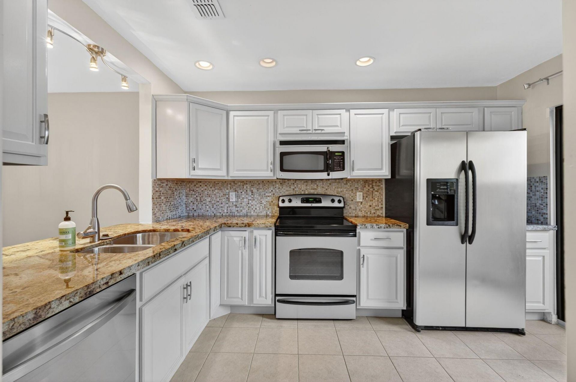 2140 NE 44th Street, Lighthouse Point, FL 33064 Photo