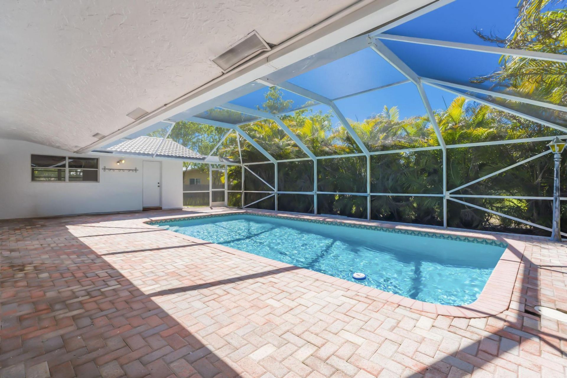 4250 NW 107th Avenue, Coral Springs, FL 33065 Photo