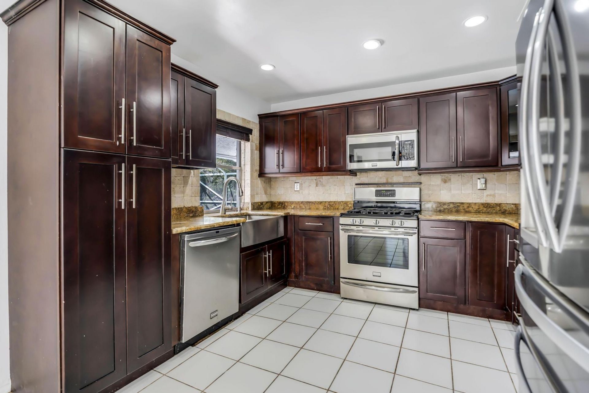 4250 NW 107th Avenue, Coral Springs, FL 33065 Photo