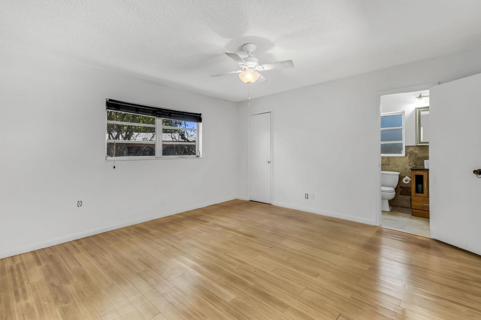 4250 NW 107th Avenue, Coral Springs, FL 33065 Photo