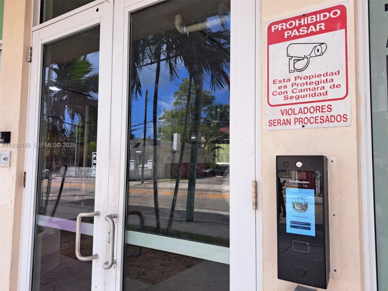 120 SW 8th Ave, Unit 802, Miami, FL 33130 Photo