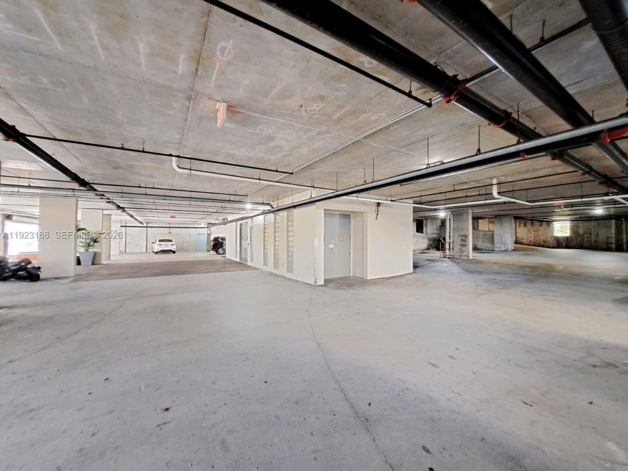 120 SW 8th Ave, Unit 802, Miami, FL 33130 Photo