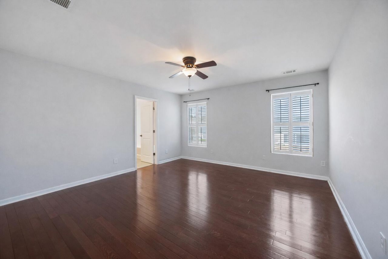 10 Whitewater Way Photo 12