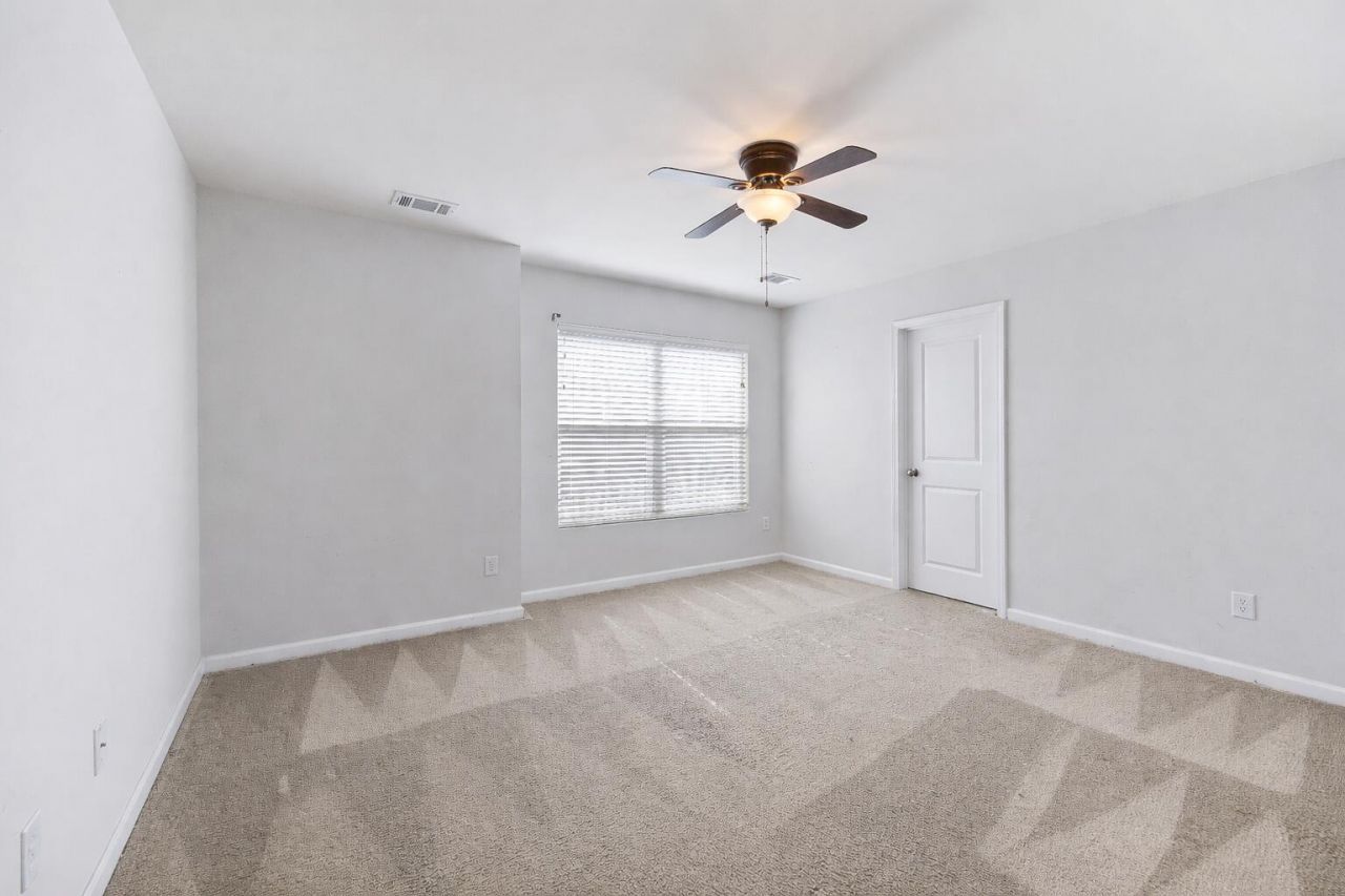 10 Whitewater Way Photo 13